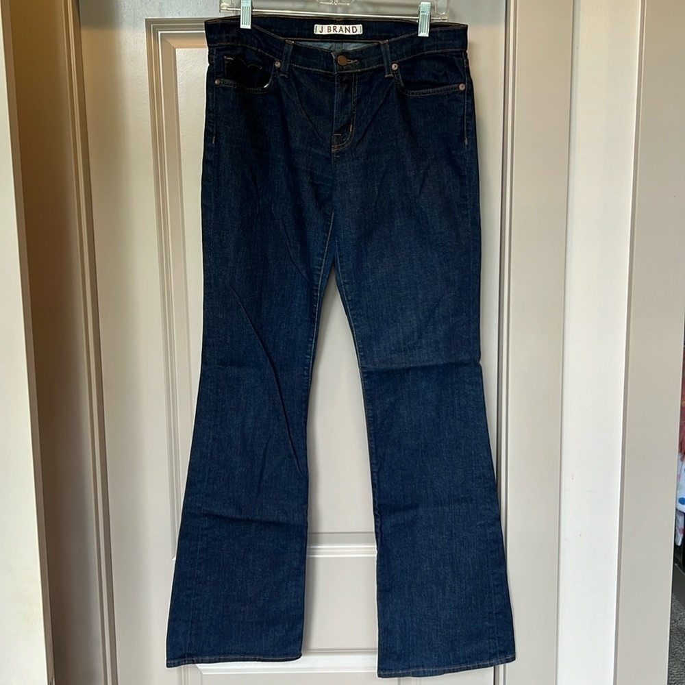 J BRAND Jeans Women Size 28 Bailey Dark Wash Boot Cut Flare jeans